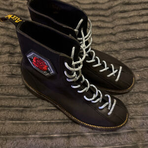 Women's Dr. Martens Aggy Agyness Deyn Black Lace Up Boots US 9 LTD ED